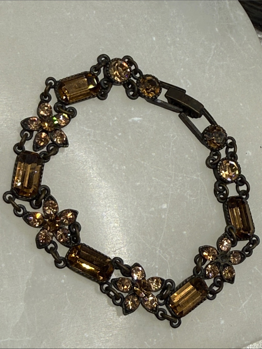 Free with bundle Gold-Tone Bracelet - Elegant Floral Link Design Autumn lux